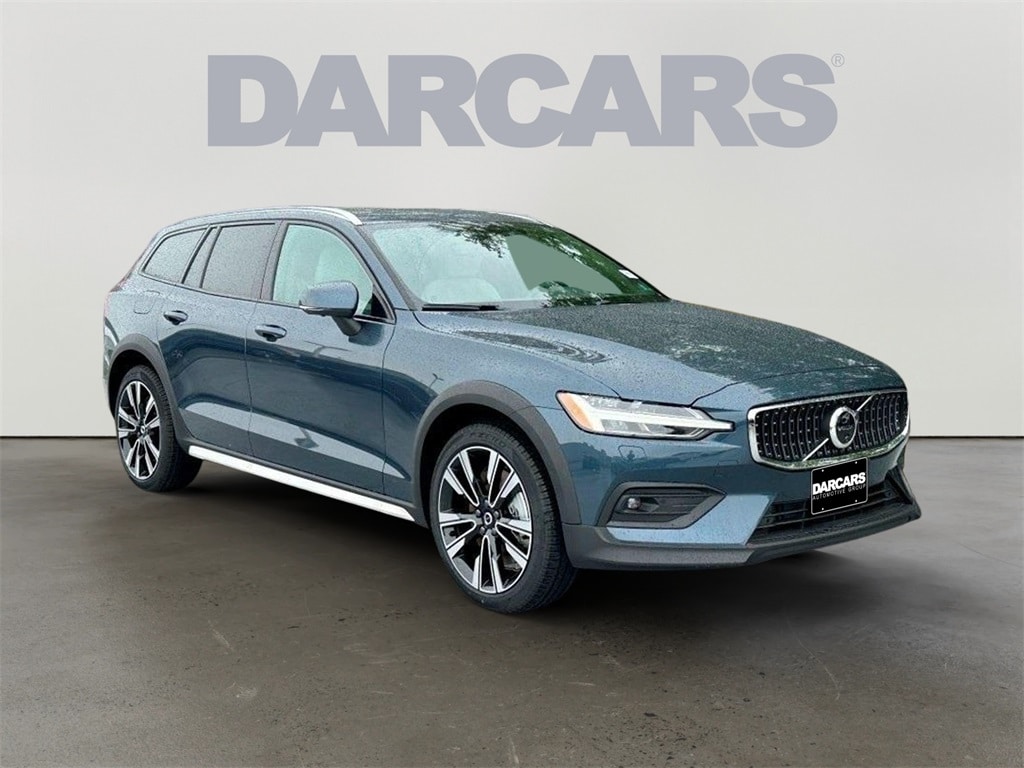 2025 Volvo V60 Cross Country B5 Ultra