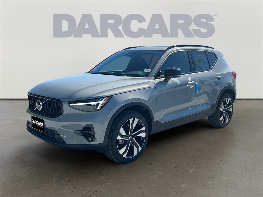 New 2026 Volvo XC40 B5 Ultra SUV