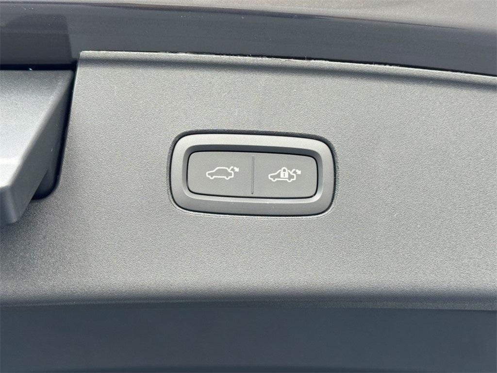 2025 Volvo EX90 Plus - Photo 7