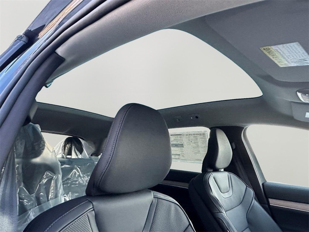 2025 Volvo EX90 Ultra - Photo 11