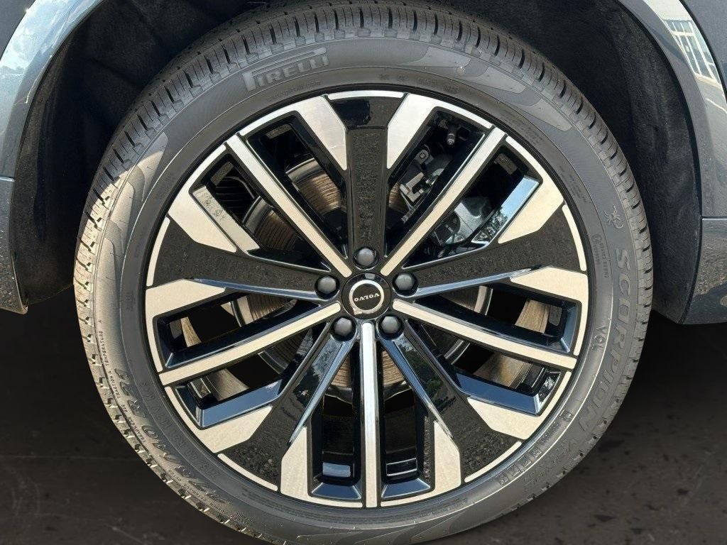 2026 Volvo XC90 Ultra - Photo 9