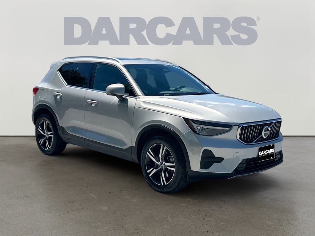 Certified 2025 Volvo XC40 B5 Core Bright Theme SUV