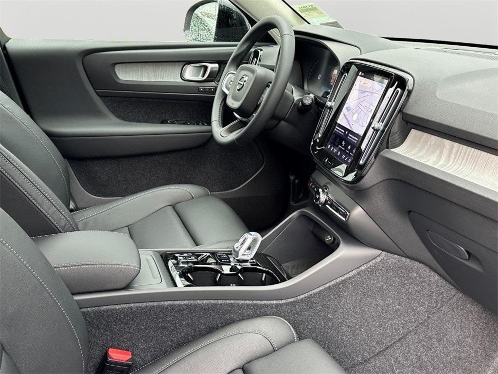 2026 Volvo XC40 Ultra - Photo 10
