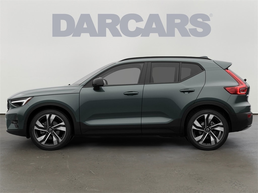 New 2026 Volvo XC40 B5 Ultra SUV