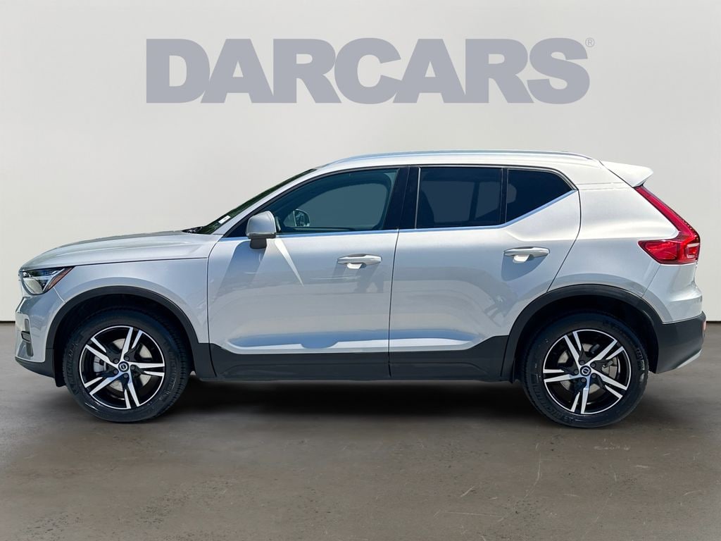 Certified 2025 Volvo XC40 B5 Core Bright Theme SUV