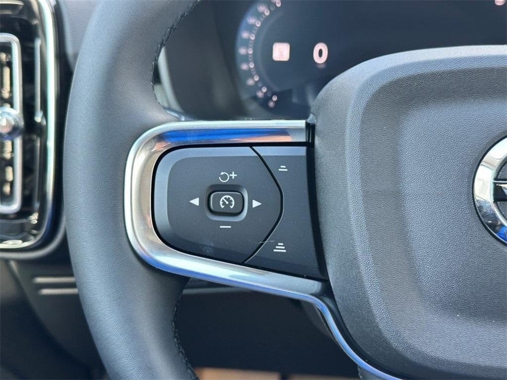 2026 Volvo XC40 Plus - Photo 27