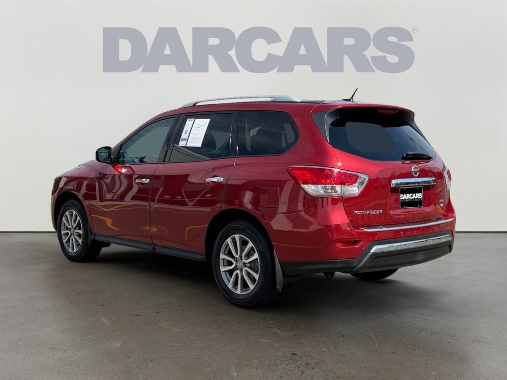 Used 2015 Nissan Pathfinder SV SUV