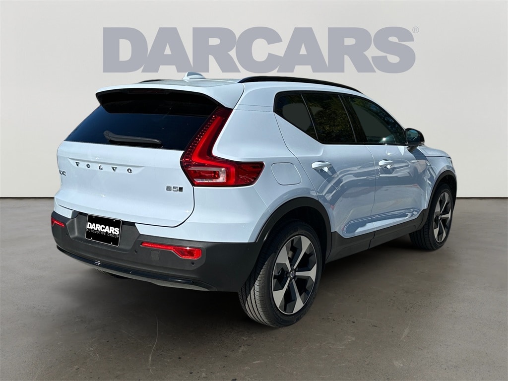 New 2026 Volvo XC40 B5 Plus SUV