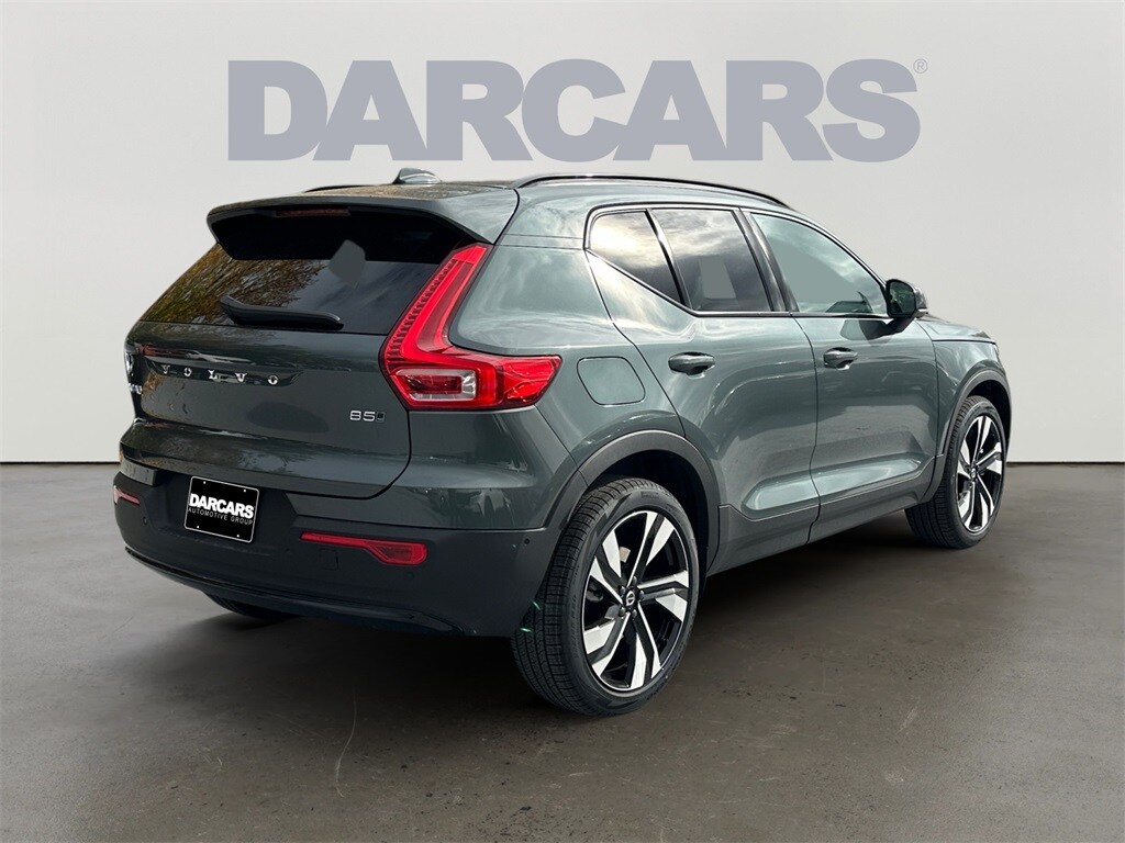 New 2026 Volvo XC40 B5 Ultra SUV