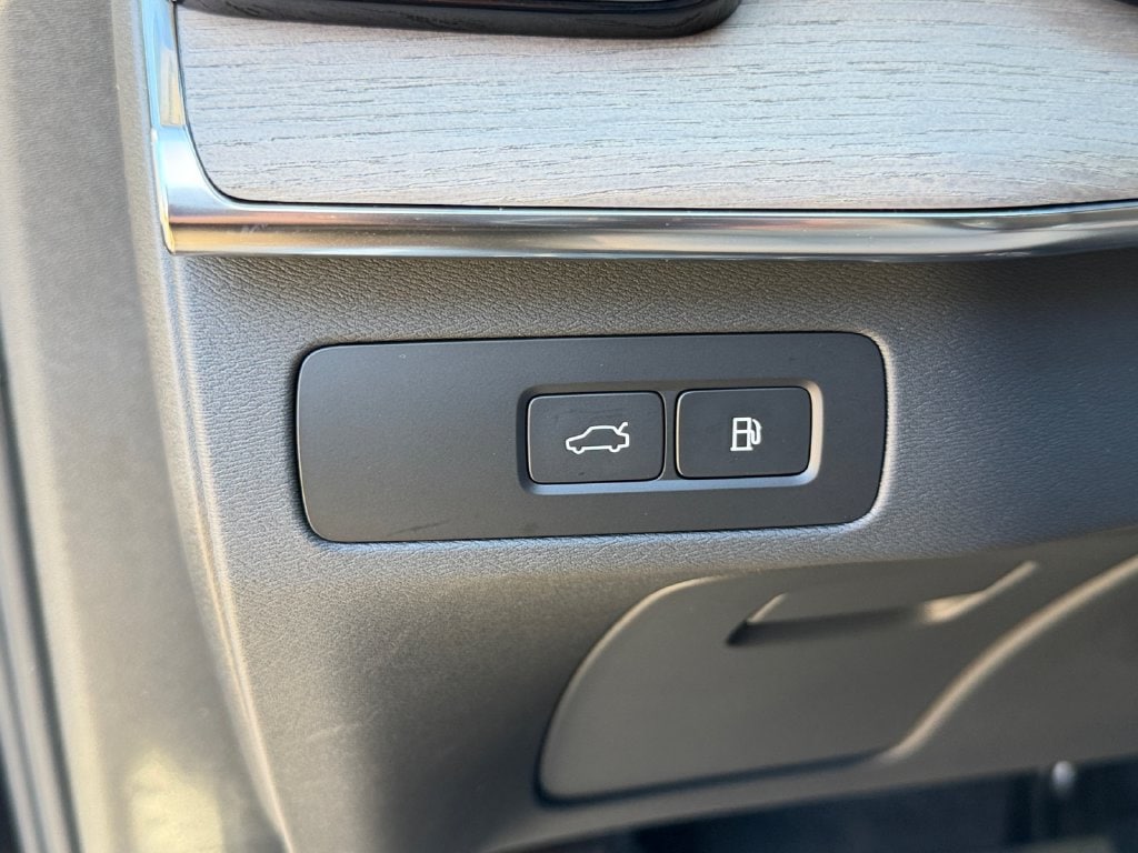 2026 Volvo XC90 Plus - Photo 29