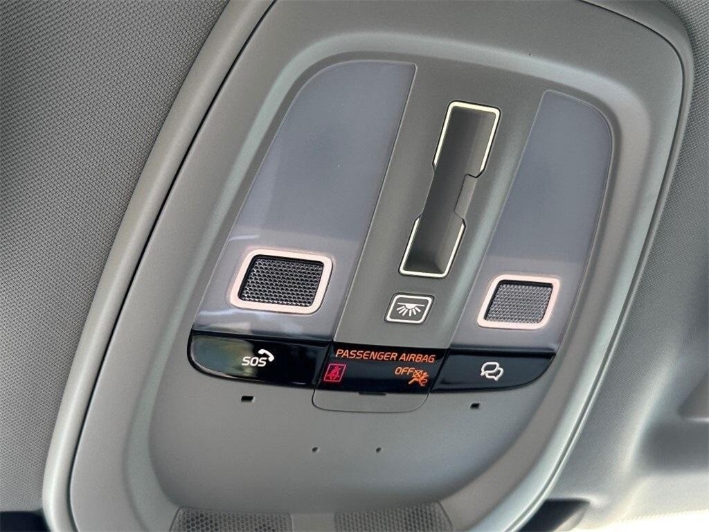 2026 Volvo XC90 Plus - Photo 26
