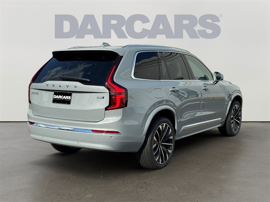 2026 Volvo XC90 B5 Plus photo 3