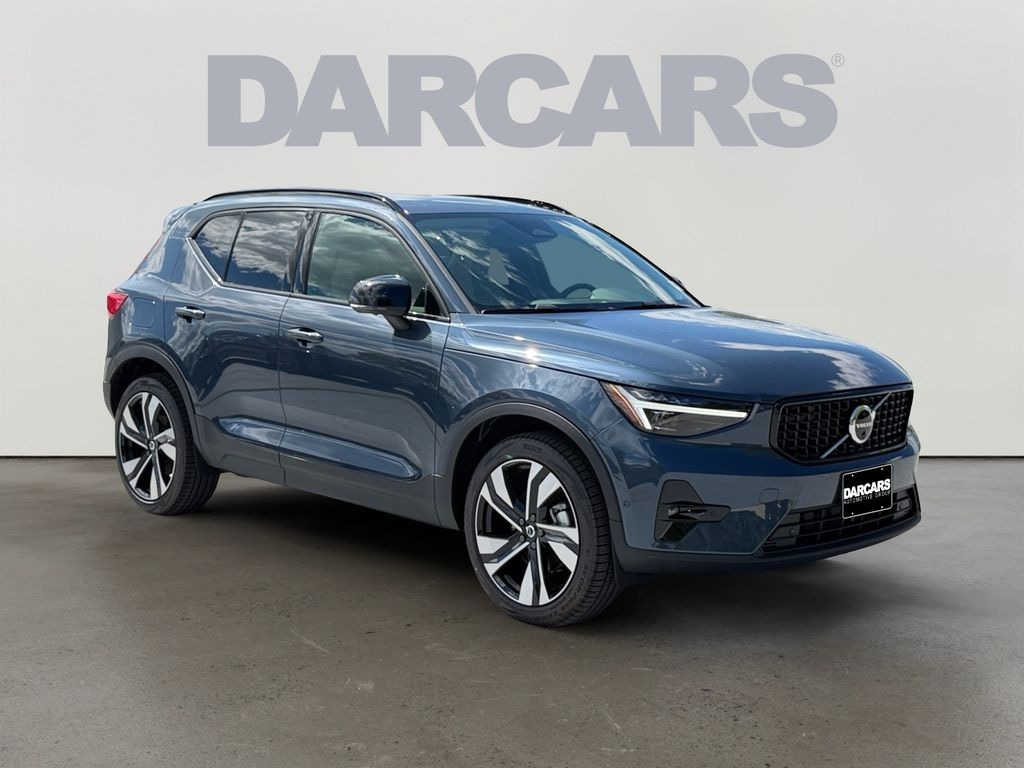 New 2026 Volvo XC40 B5 Ultra SUV