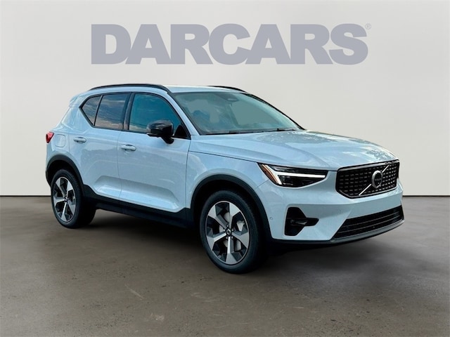 2026 Volvo XC40 B5 Plus AWD SUV