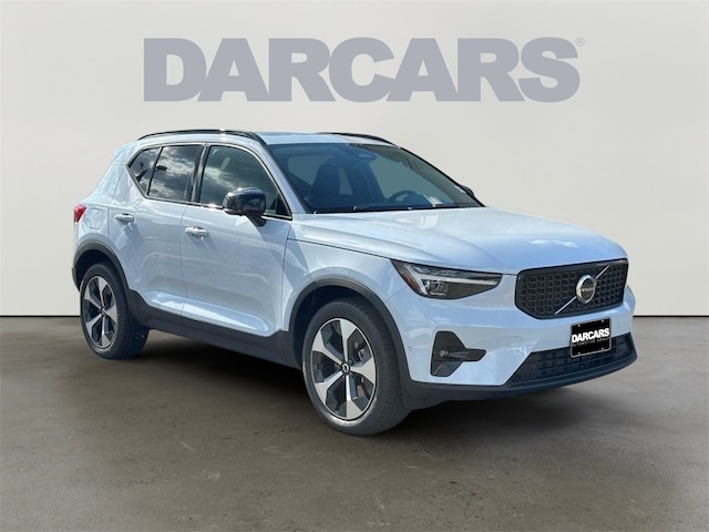 2026 Volvo XC40 B5 Plus AWD SUV