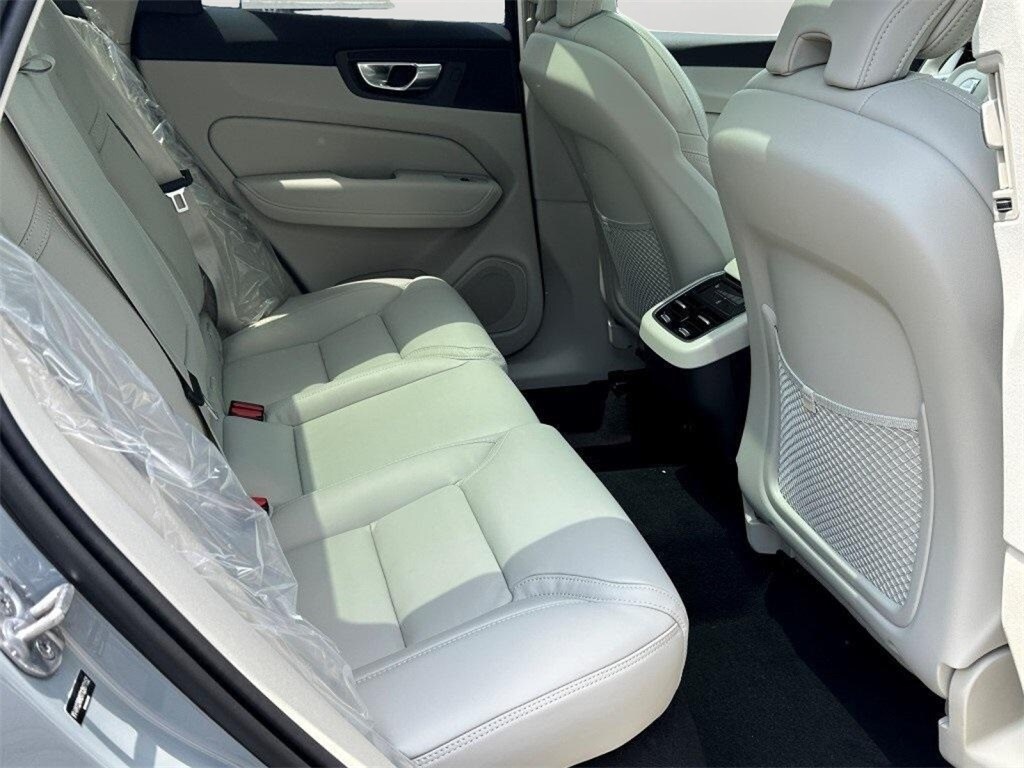 2026 Volvo XC60 Ultra - Photo 14