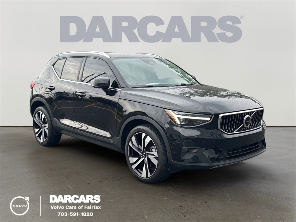 Certified 2024 Volvo XC40 B5 Plus Bright SUV
