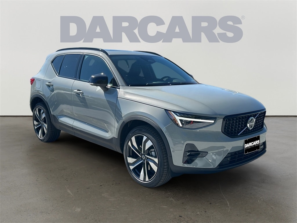 New 2026 Volvo XC40 B5 Ultra SUV
