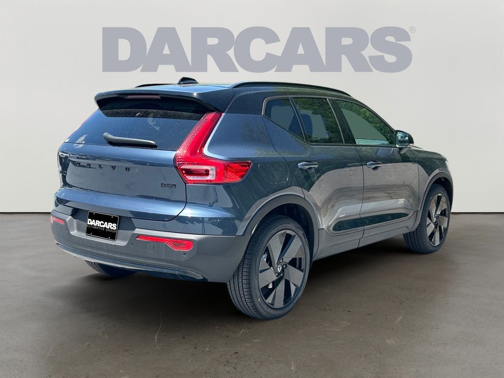 New 2026 Volvo XC40 B5 Ultra Black Edition SUV