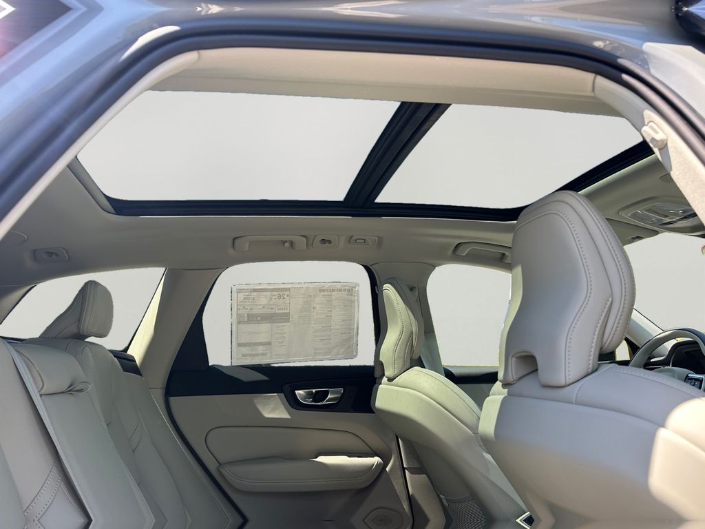 2026 Volvo XC60 Ultra - Photo 6