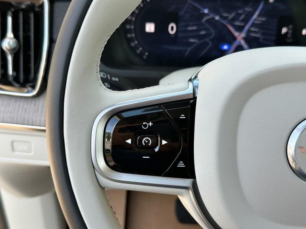 2026 Volvo XC90 Ultra - Photo 18