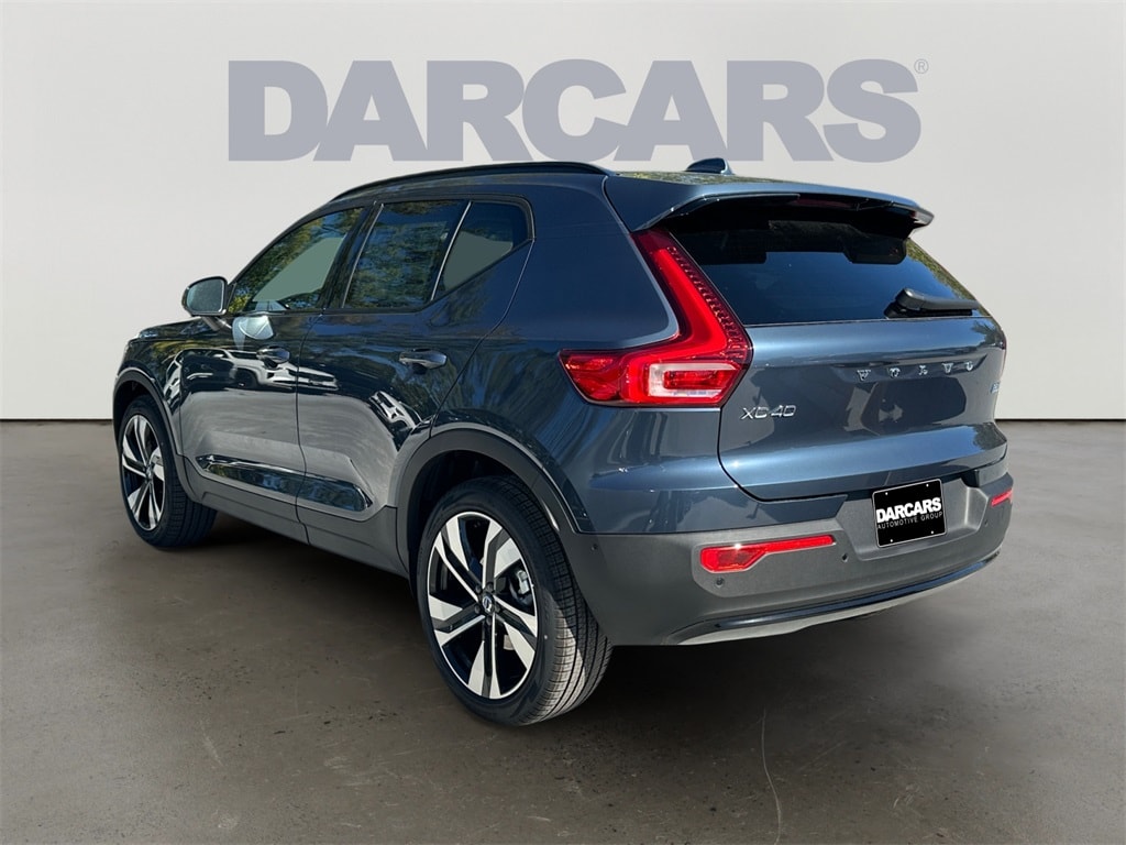 New 2026 Volvo XC40 B5 Ultra SUV
