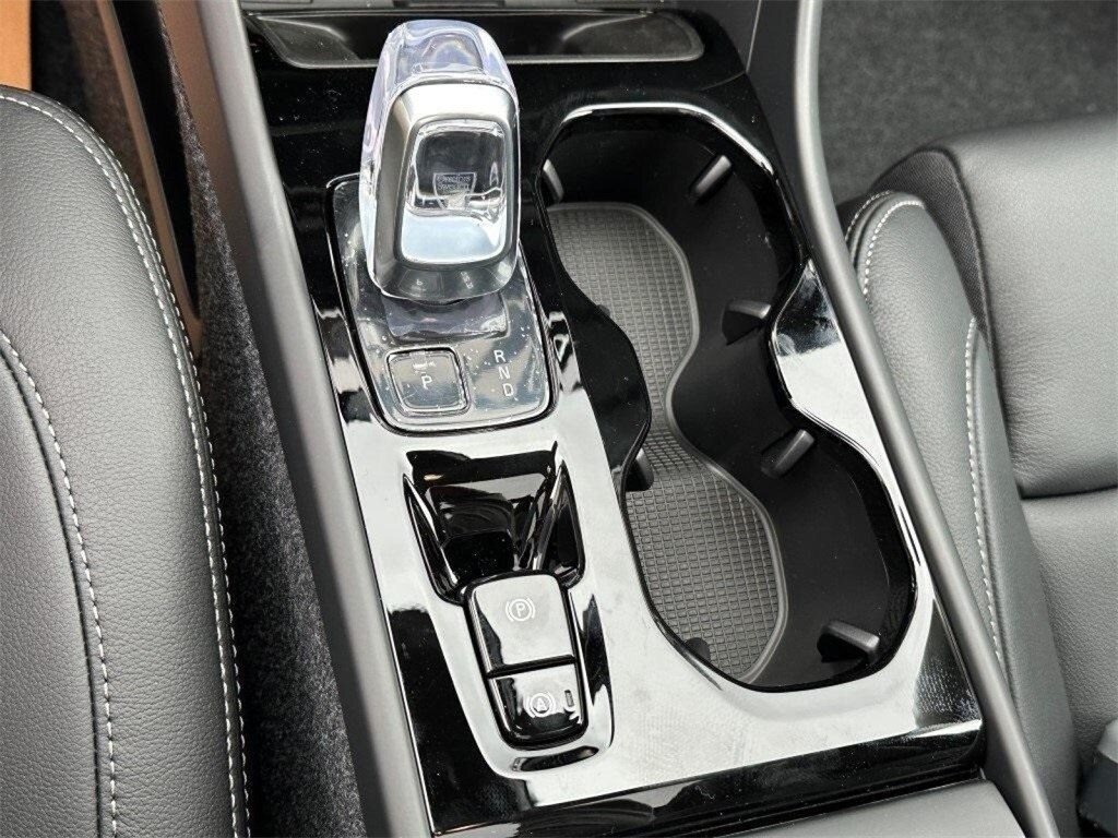 2026 Volvo XC40 Ultra - Photo 19