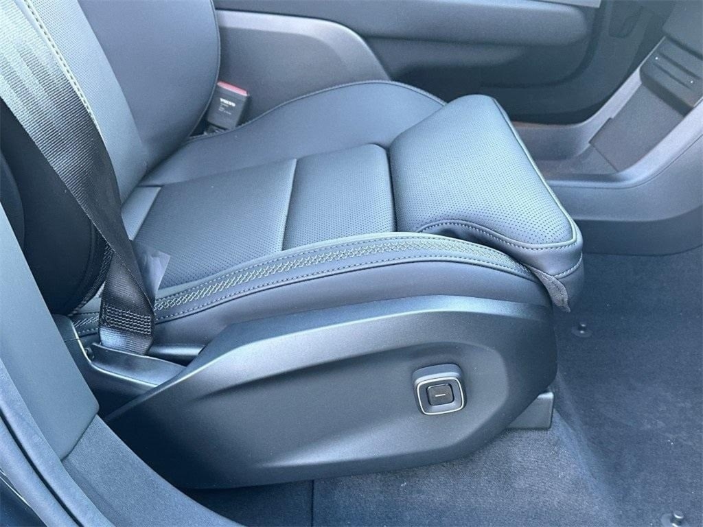 2025 Volvo EX90 Ultra - Photo 10