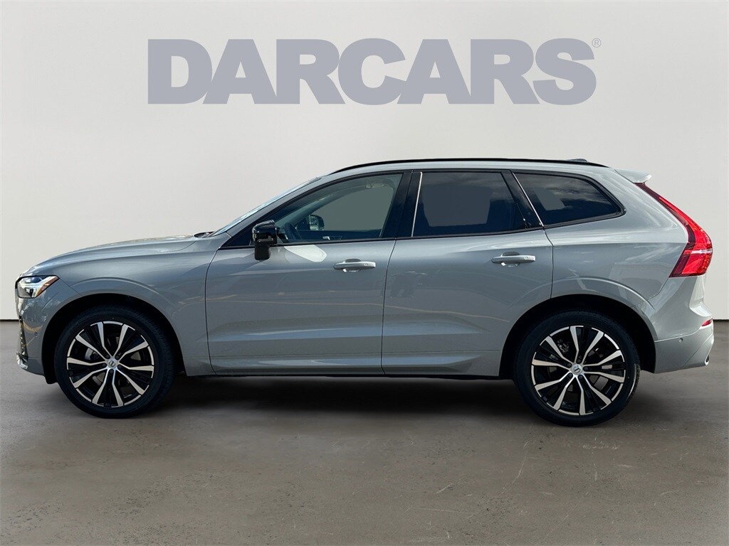 2025 Volvo XC60 B5 Plus photo 4