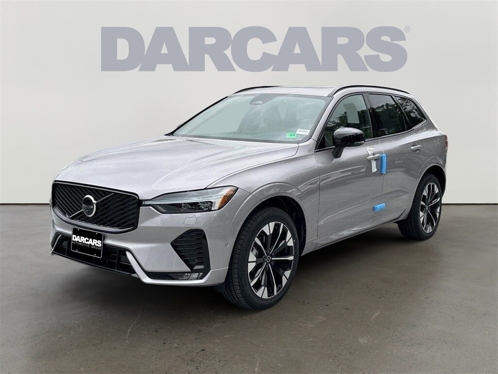 2026 Volvo XC60 B5 Plus photo 2