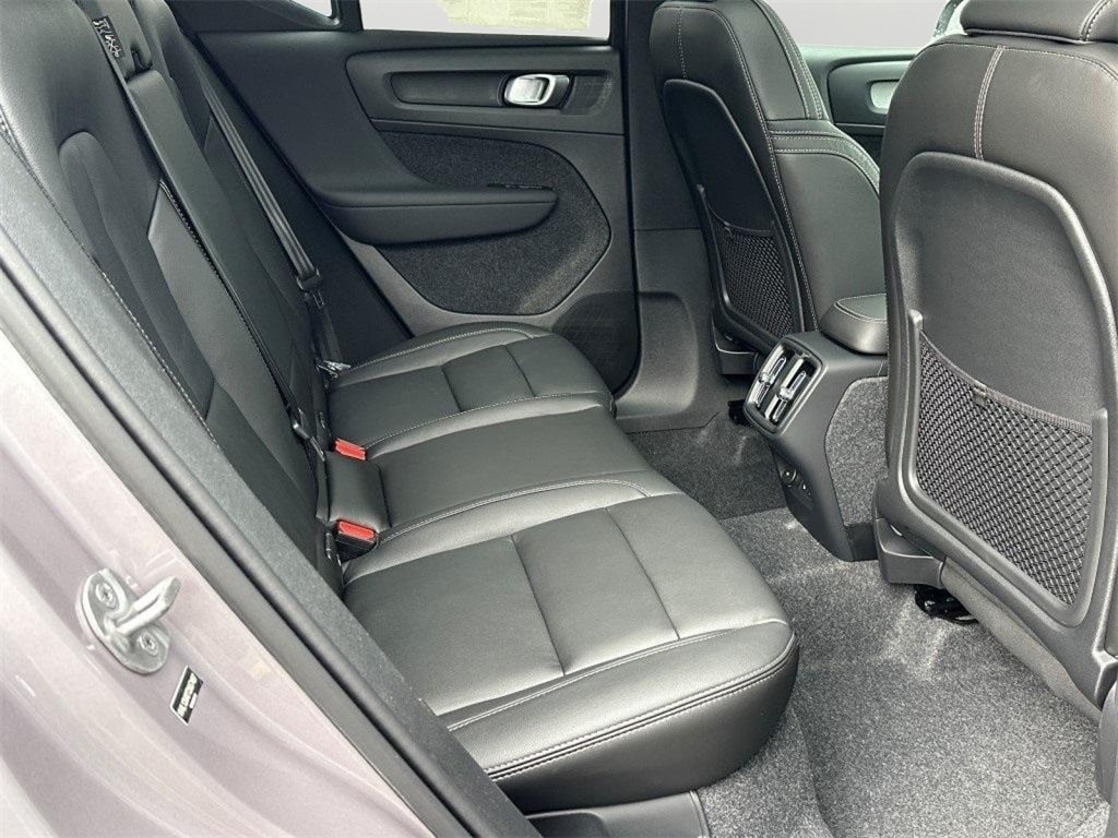 2026 Volvo XC40 Ultra - Photo 11