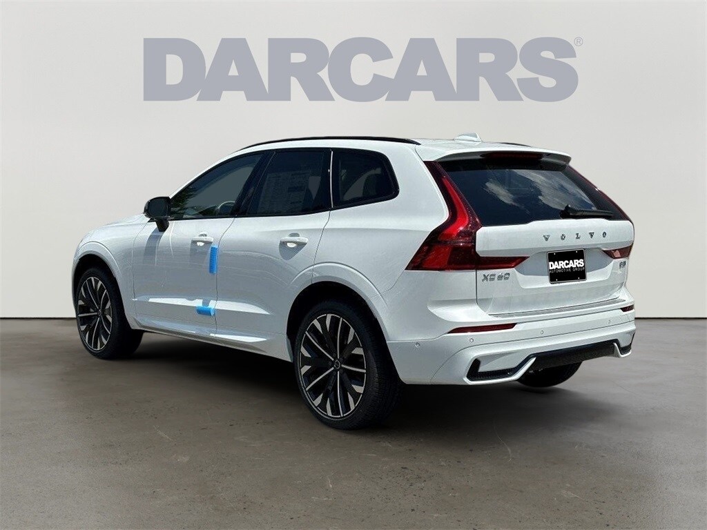 2026 Volvo XC60 B5 photo 3