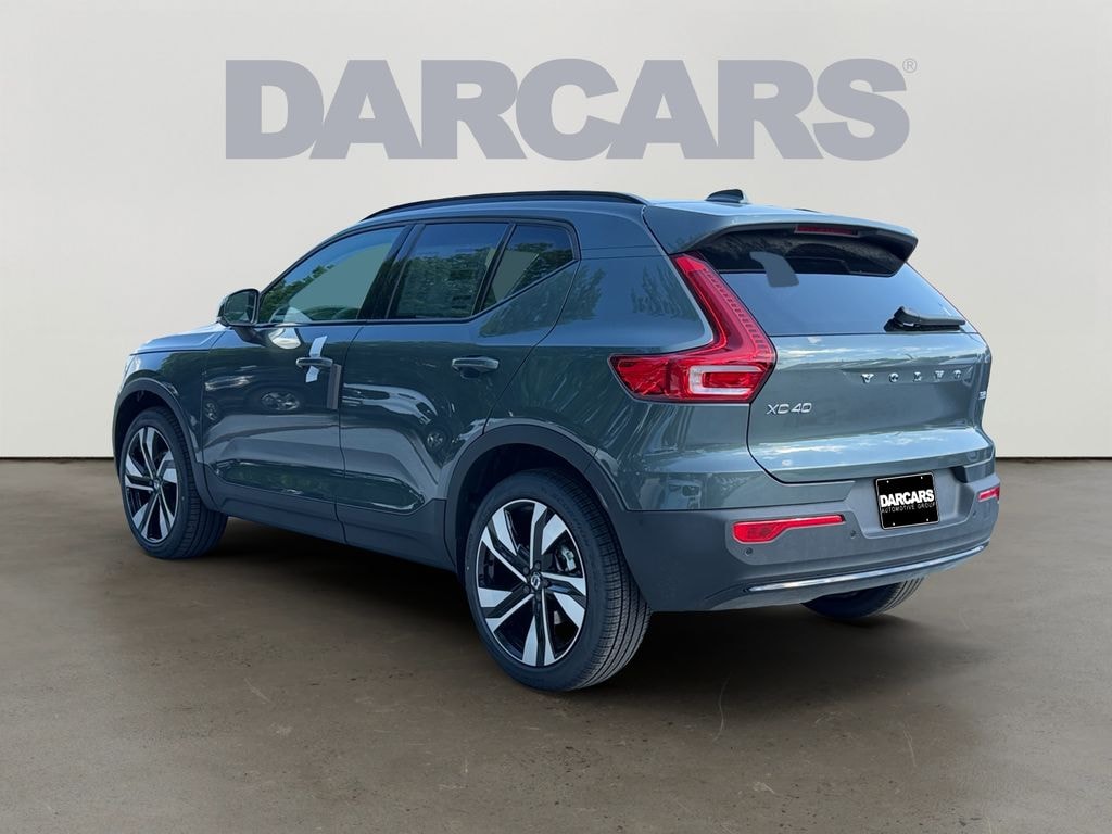 New 2026 Volvo XC40 B5 Plus SUV