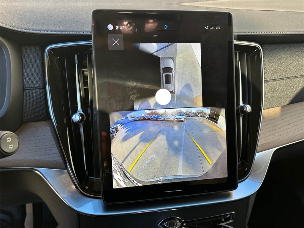 2026 Volvo XC90 Plus - Photo 20