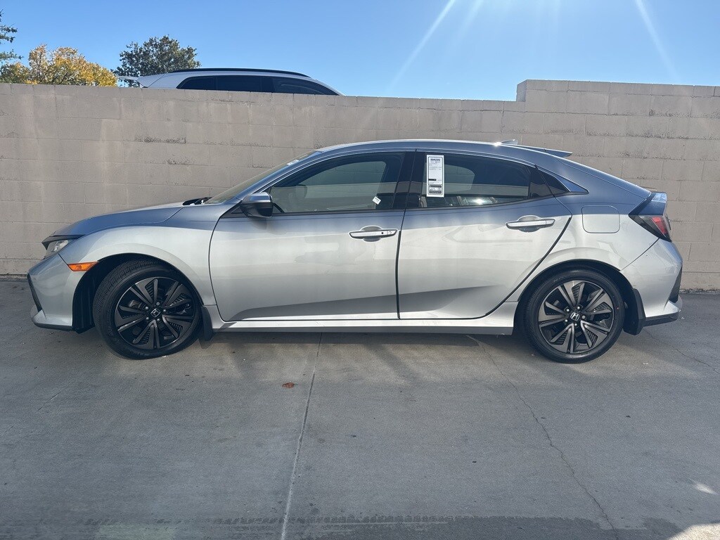 2017 Honda Civic EX Hatchback photo 2