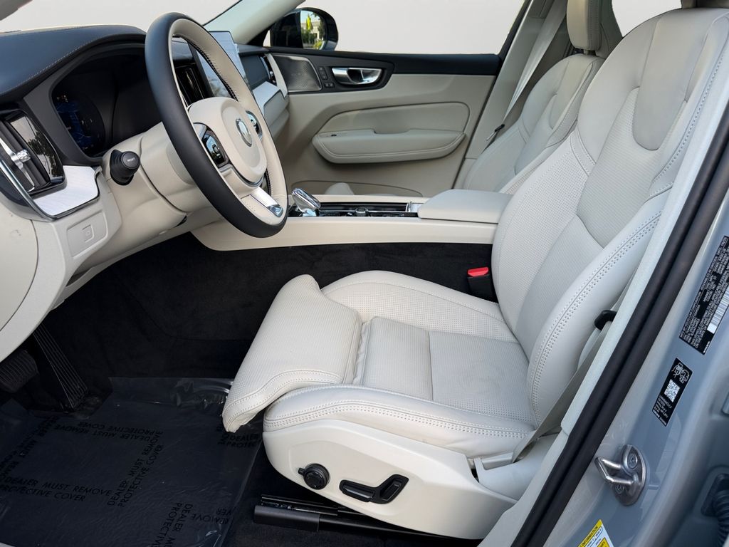 2026 Volvo XC60 Ultra - Photo 16