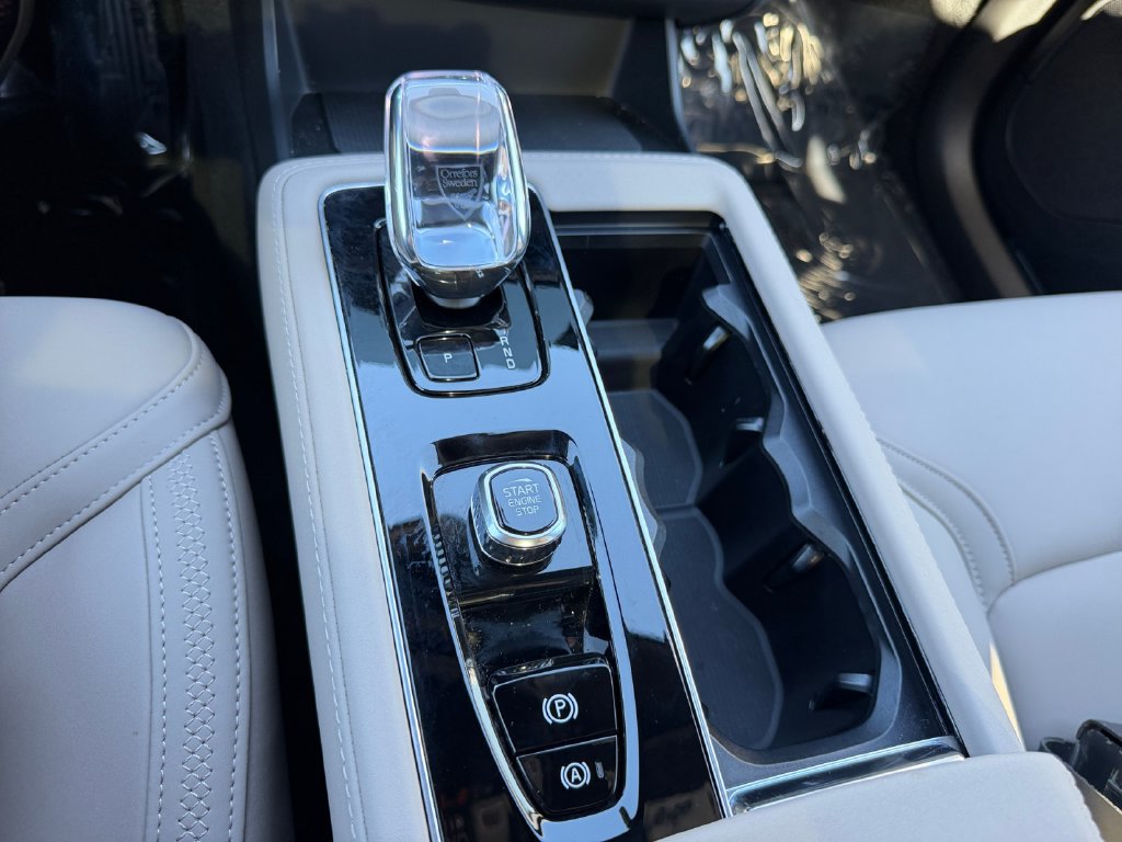 2026 Volvo XC90 Plus - Photo 25