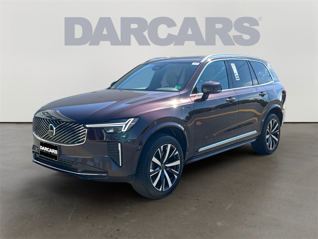 2025 Volvo XC90 T8 Core photo 3