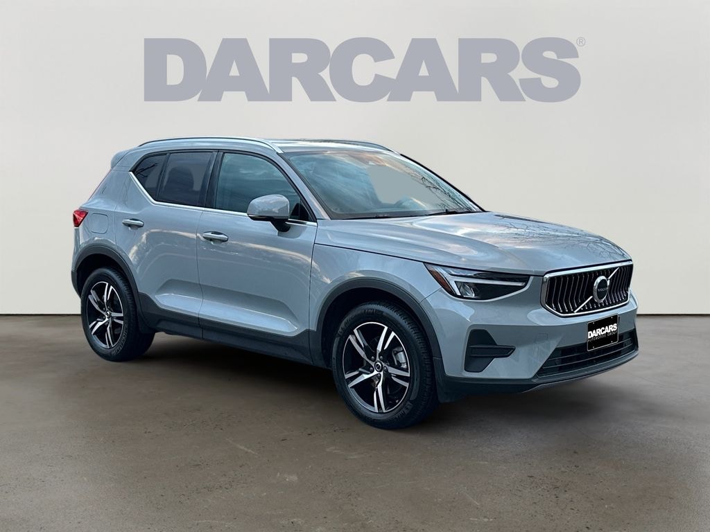 Certified 2025 Volvo XC40 B5 Core Bright Theme SUV