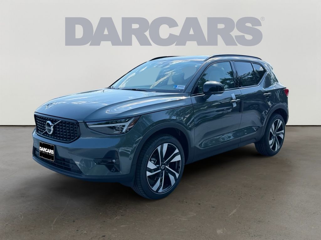 New 2026 Volvo XC40 B5 Plus SUV