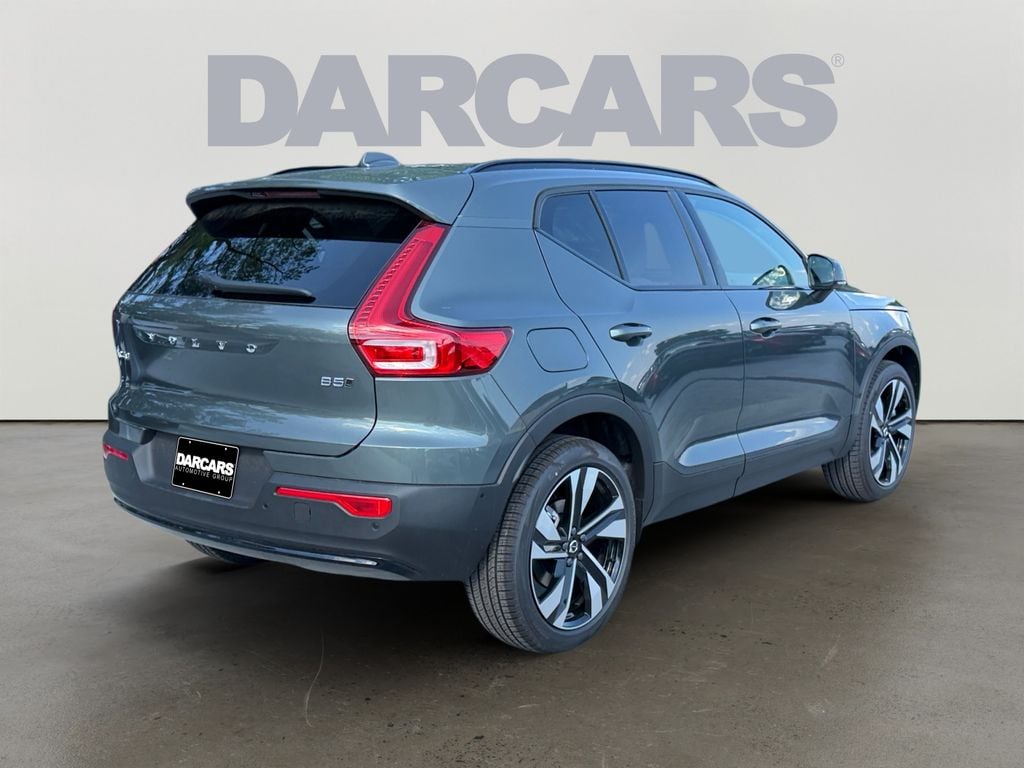 New 2026 Volvo XC40 B5 Plus SUV