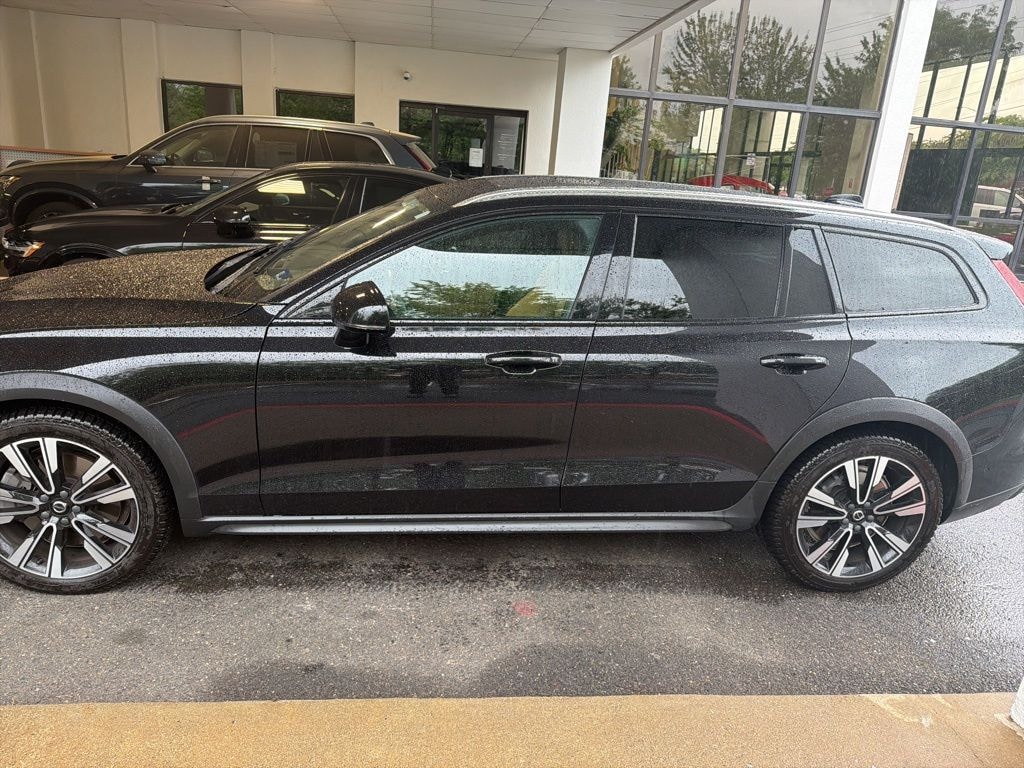 Used 2020 Volvo V60 Cross Country T5 Wagon
