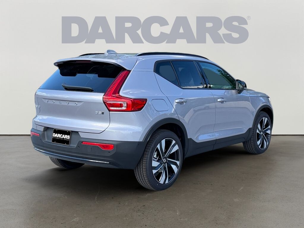 New 2026 Volvo XC40 B5 Ultra SUV