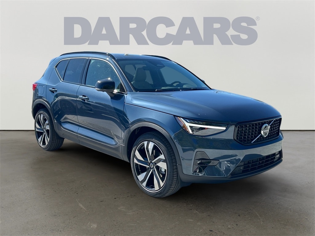 New 2026 Volvo XC40 B5 Ultra SUV