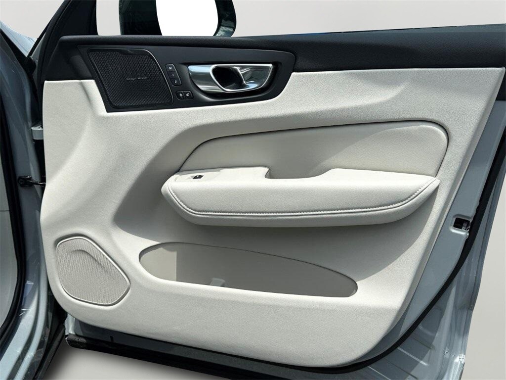2026 Volvo XC60 Ultra - Photo 13