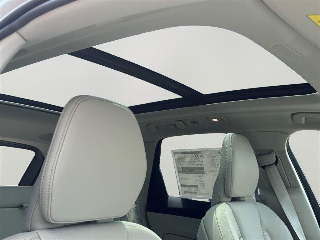 2026 Volvo XC60 Ultra - Photo 12