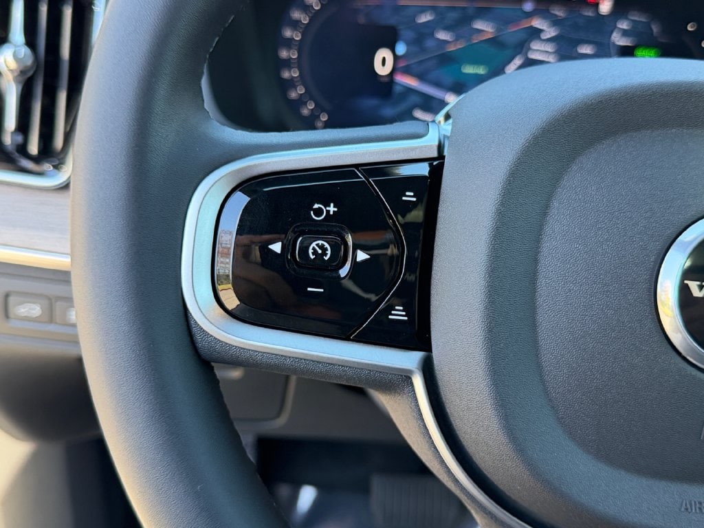 2026 Volvo XC90 Plus - Photo 20