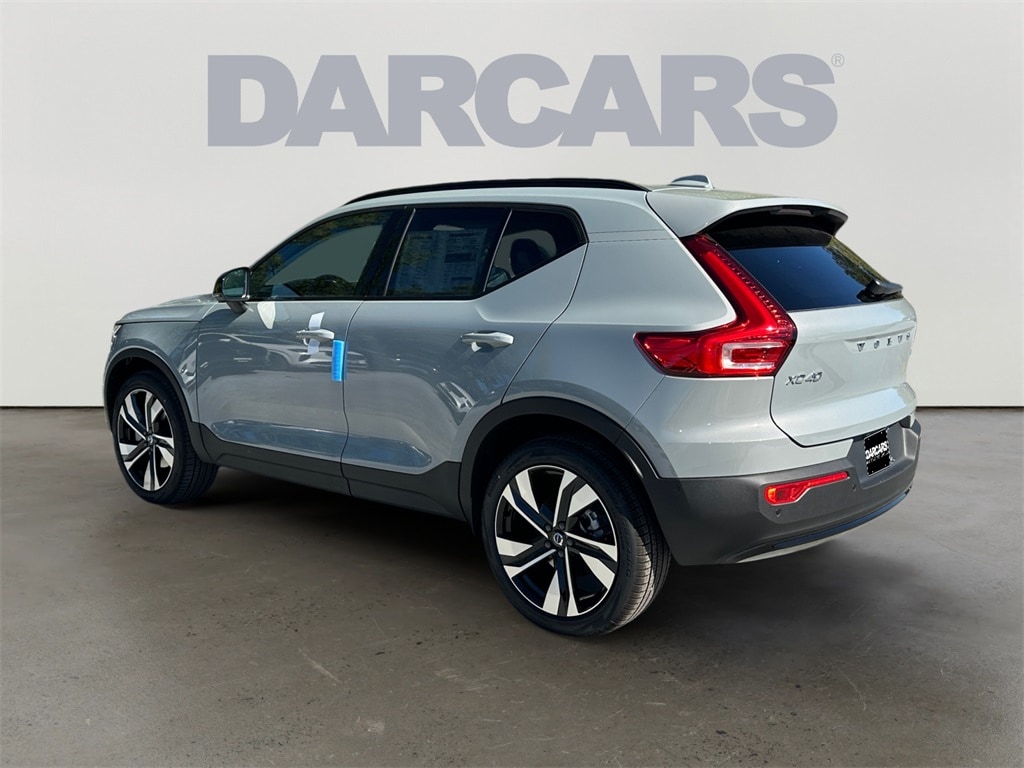 New 2026 Volvo XC40 B5 Ultra SUV