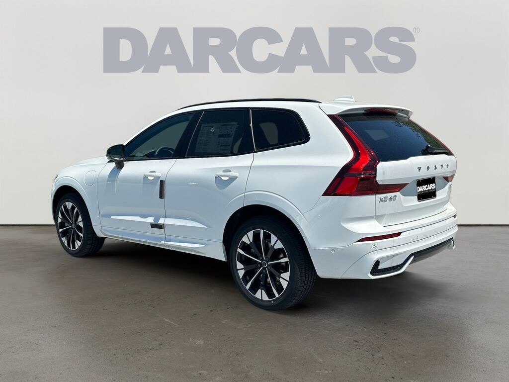 New 2026 Volvo XC60 plug-in hybrid T8 Plus SUV