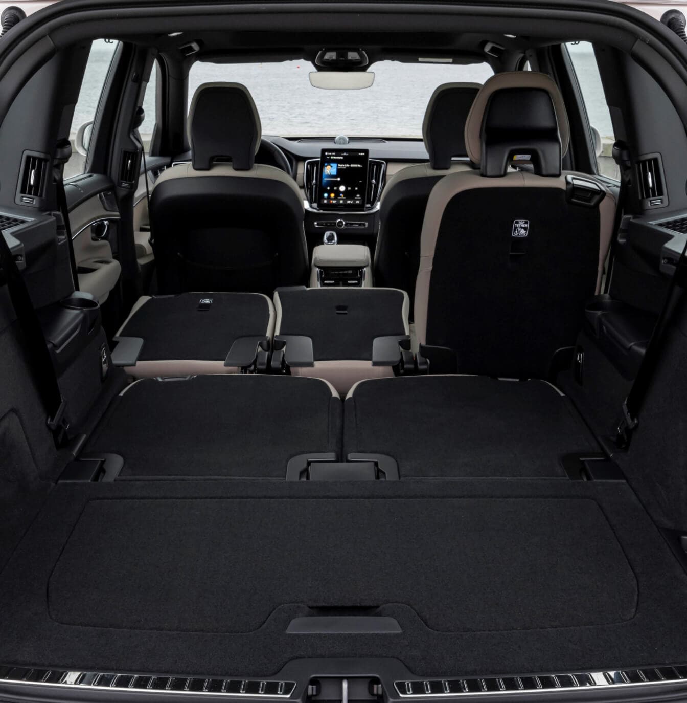 Volvo XC90 Plug-In Hybrid Cargo Space
